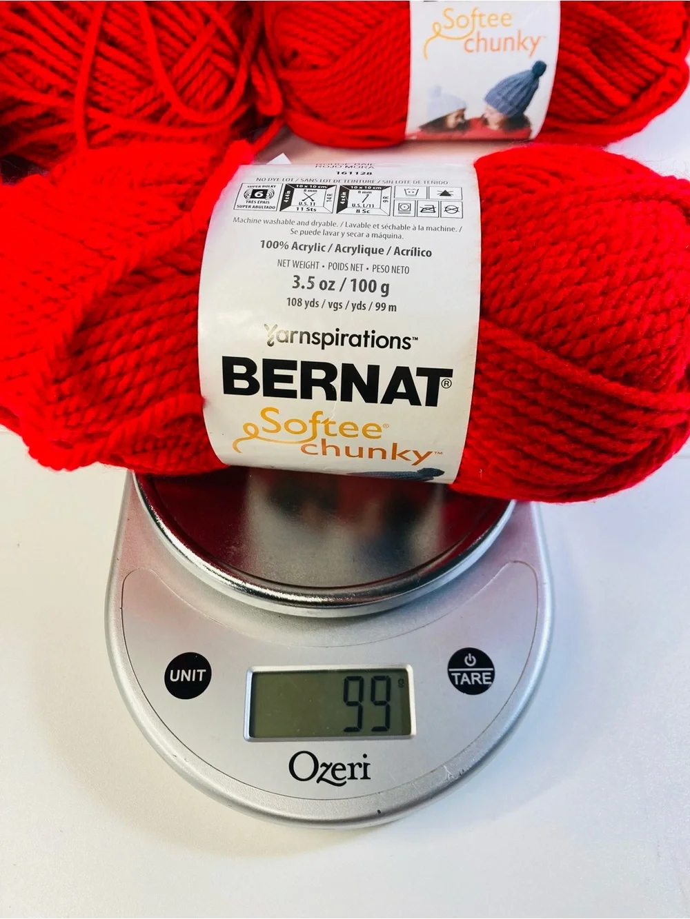 684g / 24.13 oz Bernat Softee Chunky Yarn Bundle in 6 Red & 1 Black 100% Acrylic